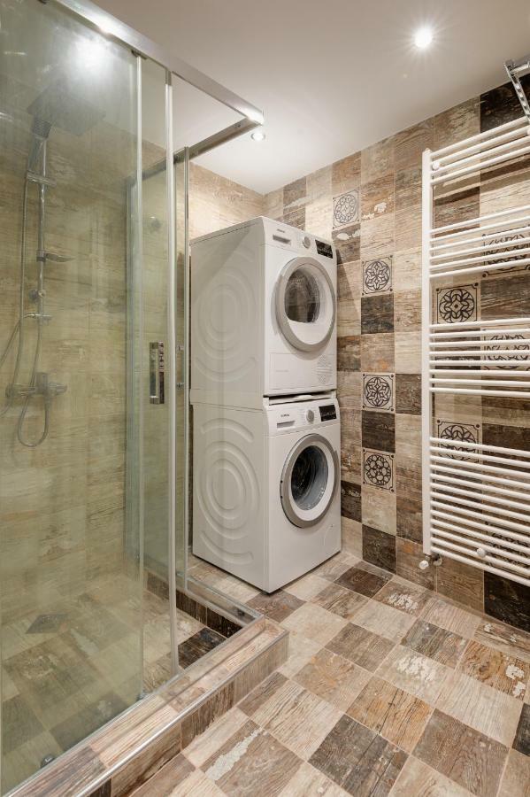 Brand-New Modern Flat In Heart Of City Thessaloniki Exterior photo