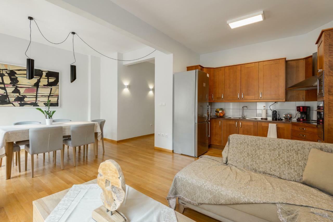 Brand-New Modern Flat In Heart Of City Thessaloniki Exterior photo